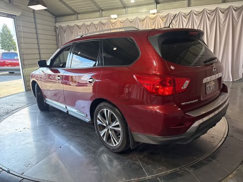 Used 2018 Nissan Pathfinder Platinum image 7