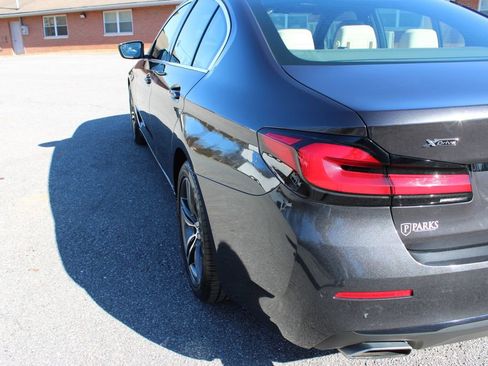 Used 2023 BMW 530i xDrive 530i xDrive w/ Premium Package image 43