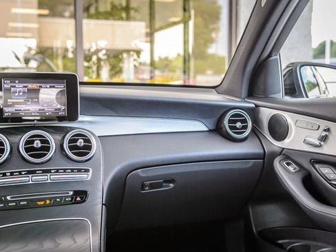 Used 2019 Mercedes-Benz GLC 300 image 32