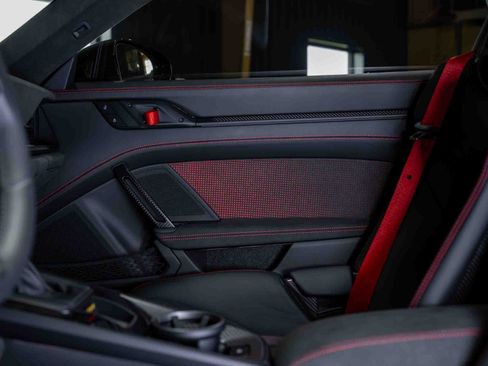Used 2025 Porsche 911 GT3 RS RWD image 36