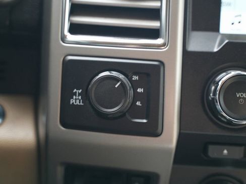 Used 2017 Ford F250 Lariat w/ Lariat Ultimate Package image 41