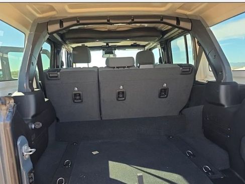 Used 2024 Jeep Wrangler Unlimited w/ Convenience Group image 12