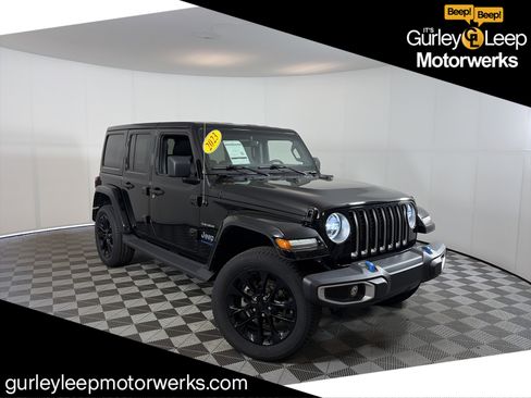 Used 2023 Jeep Wrangler Sahara w/ Cold Weather Group AWD/4WD image 1