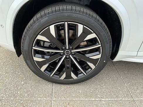 New 2026 Volvo XC90 T8 Plus w/ Protection Package AWD/4WD image 12