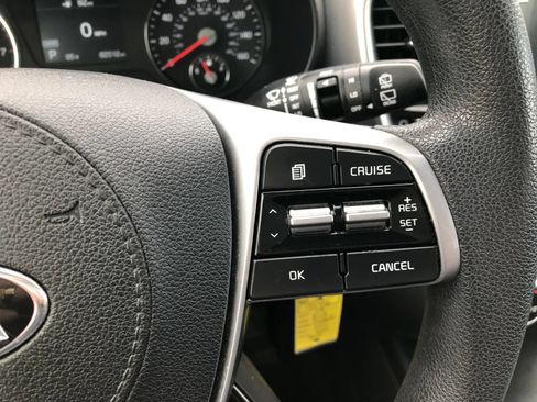 Used 2019 Kia Sorento AWD V6 image 23
