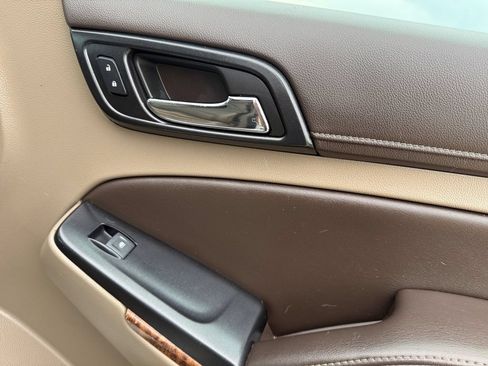 Used 2020 Chevrolet Suburban Premier AWD/4WD image 28