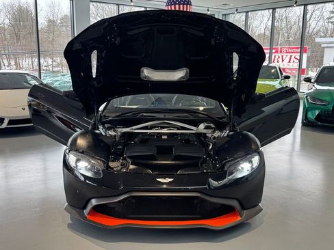 Used 2020 Aston Martin V8 Vantage Coupe image 20
