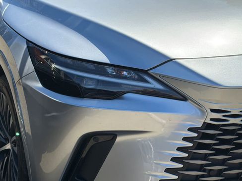 Used 2023 Lexus RX 350 Premium Plus w/ Cold Area Package FWD image 8