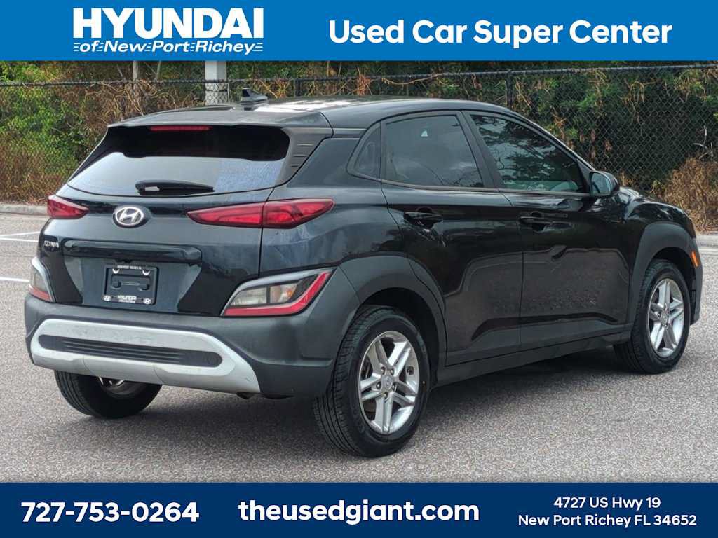 Certified 2022 Hyundai Kona SE FWD image 5