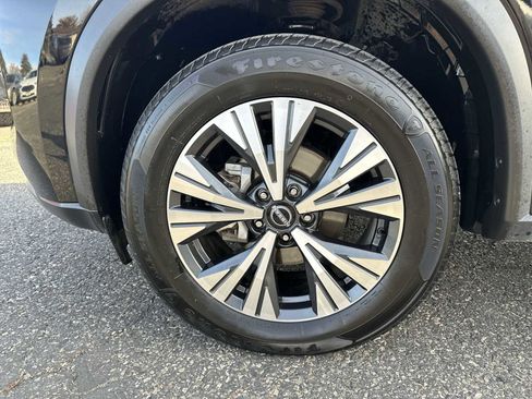 Used 2023 Nissan Rogue SV image 17