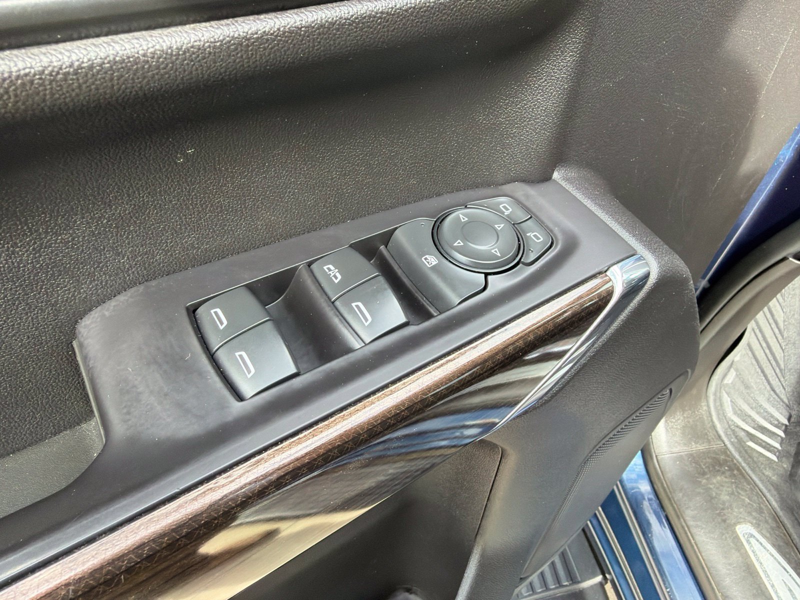 Used 2021 Chevrolet Silverado 1500 RST AWD/4WD image 14