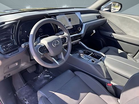 Used 2025 Lexus TX 350 AWD image 2