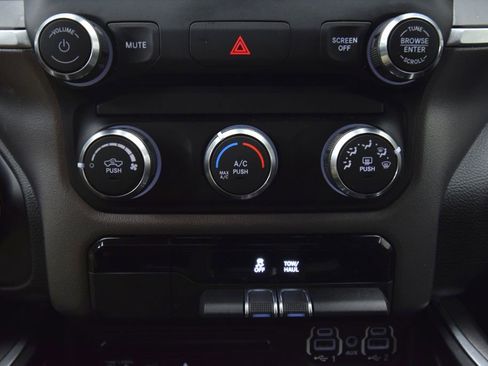 Used 2019 RAM 1500 Big Horn image 33