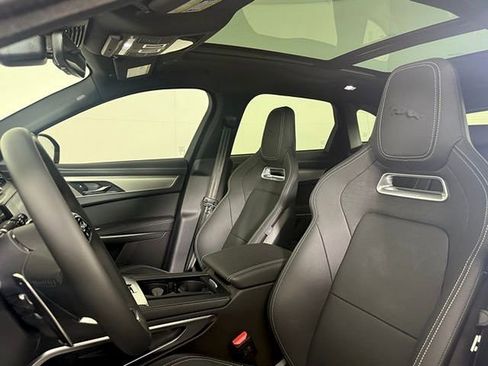 New 2026 Jaguar F-PACE R-Dynamic S image 5