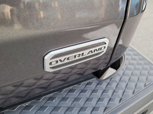 Used 2021 Jeep Gladiator Overland w/ Popular Equipment Package image 7