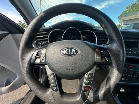 Used 2013 Kia Optima LX image 16