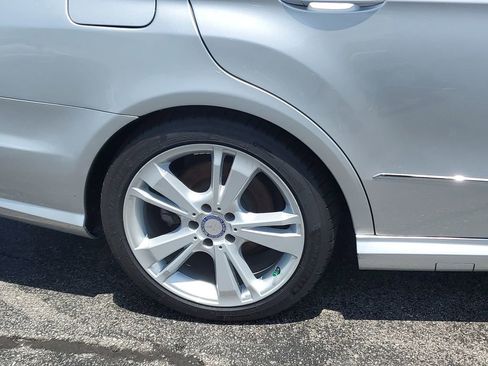 Used 2012 Mercedes-Benz E 350 4MATIC Sedan image 5