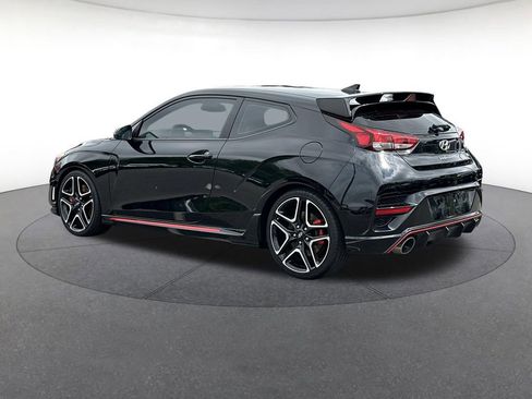 Used 2022 Hyundai Veloster N FWD image 3