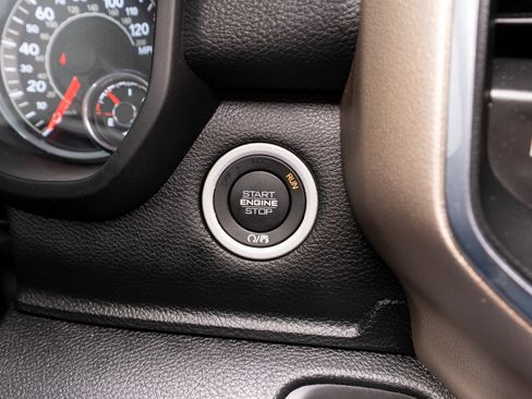 Used 2022 RAM 1500 Laramie image 24