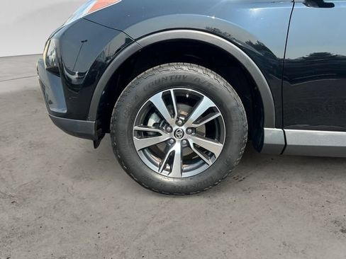 Used 2017 Toyota RAV4 XLE w/ Carpet Mat Package AWD/4WD image 9