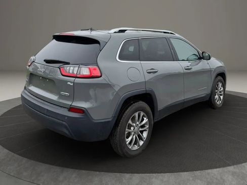 Used 2019 Jeep Cherokee Latitude Plus w/ Comfort/Convenience Group AWD/4WD image 6