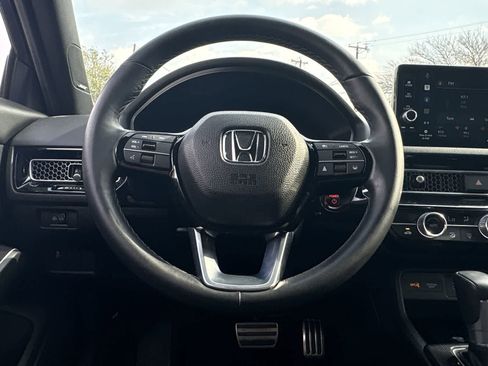 Certified 2025 Honda Civic Sport Touring image 14