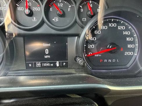 Used 2019 Chevrolet Silverado 1500 Custom Trail Boss w/ Custom Convenience Package AWD/4WD image 2