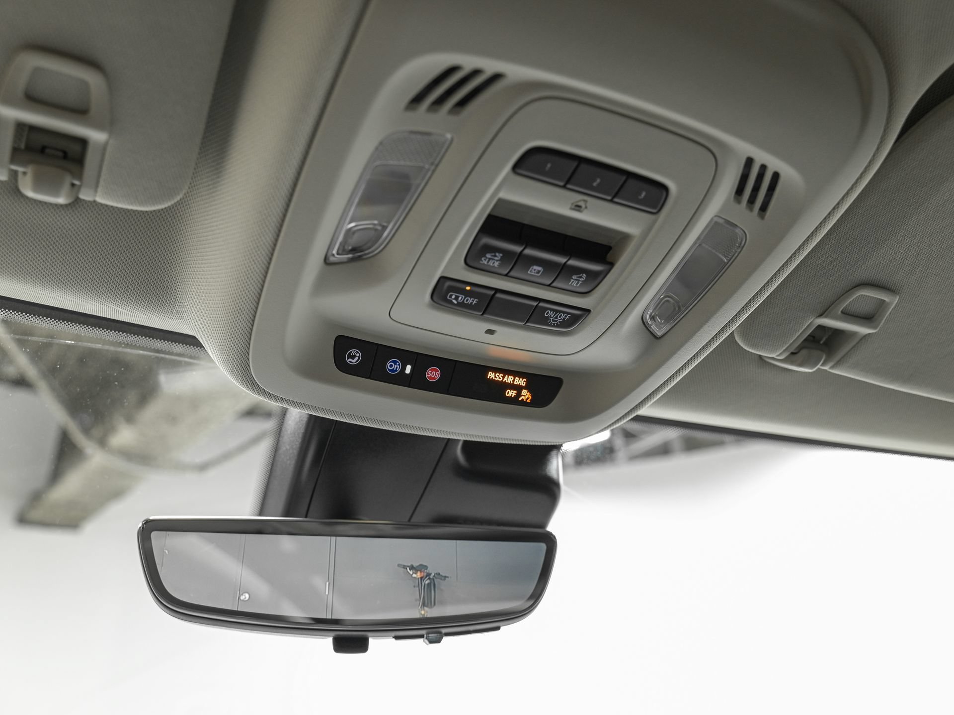 Used 2023 Buick Envision Avenir AWD/4WD image 25