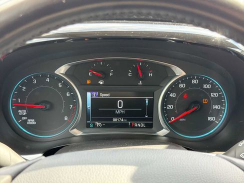 Used 2019 Chevrolet Traverse LT FWD image 26