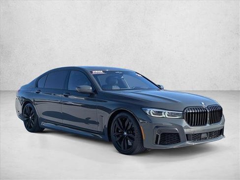Used 2022 BMW M760i xDrive w/ Luxury Rear Seating Package image 3