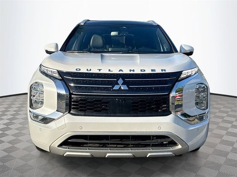 Used 2023 Mitsubishi Outlander SEL image 2