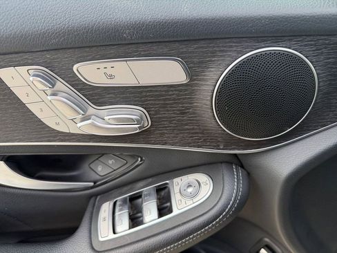 Used 2022 Mercedes-Benz GLC 300 image 13