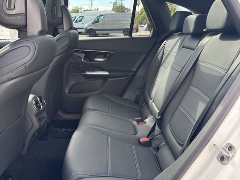 Certified 2026 Mercedes-Benz GLC 300 image 10