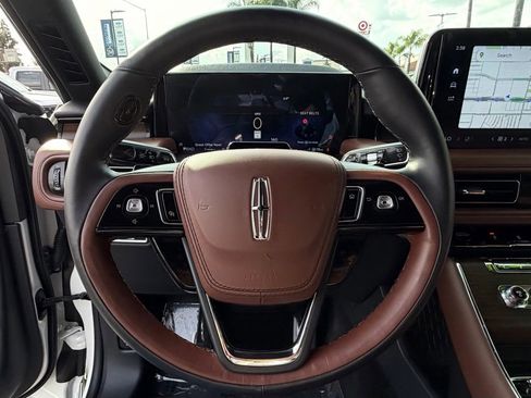 Used 2025 Lincoln Aviator Reserve w/ Equipment Group 201A image 21