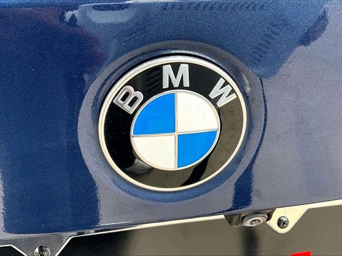 Used 2022 BMW 330i Sedan w/ Driving Assistance Package image 31