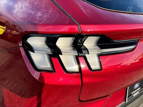 Used 2025 Ford Mustang Mach-E Premium image 27