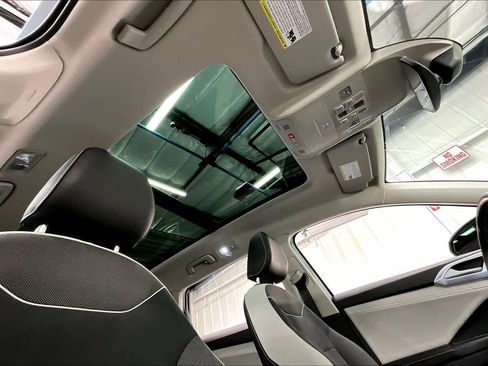 New 2026 Volkswagen Taos SE image 28