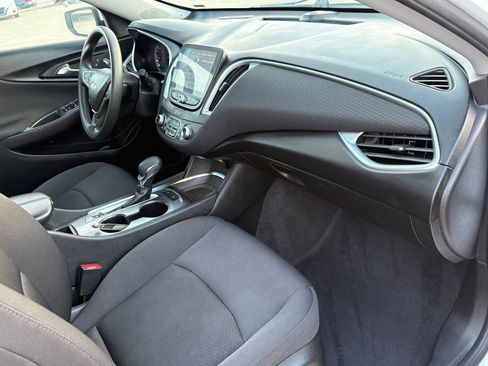 Used 2024 Chevrolet Malibu LT FWD image 36