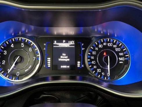 Used 2016 Chrysler 200 Limited FWD image 11