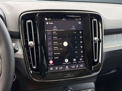 New 2026 Volvo XC40 B5 Plus w/ Climate Package AWD/4WD image 19
