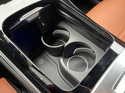 Certified 2025 Mercedes-Benz GLC 300 4MATIC image 40