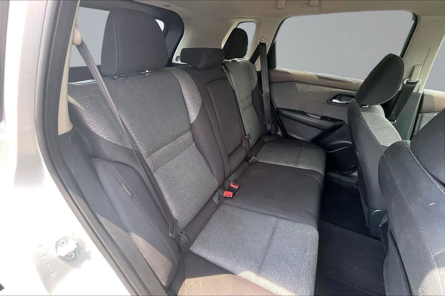 Certified 2021 Nissan Rogue SV FWD image 27