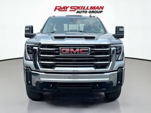 Used 2024 GMC Sierra 2500 SLE w/ SLE Value Package; AWD/4WD image 2