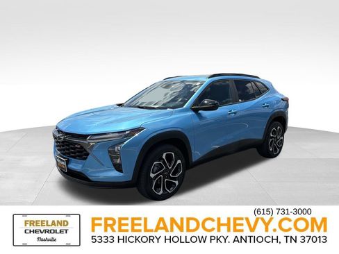 Used 2025 Chevrolet Trax RS w/ Sunroof Package FWD image 7