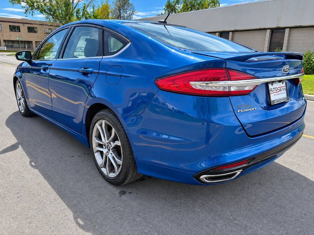 Used 2017 Ford Fusion SE w/ Equipment Group 201A AWD/4WD image 3