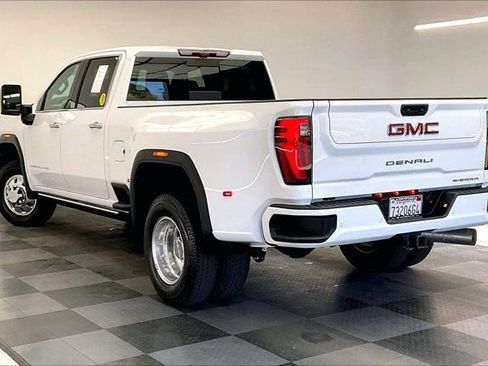 Used 2025 GMC Sierra 3500 Denali w/ Denali Reserve Package AWD/4WD image 10