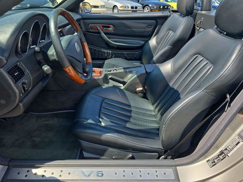 Used 2004 Mercedes-Benz SLK 320 image 3