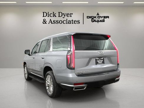 Used 2024 Cadillac Escalade Premium Luxury w/ LPO, Floor Liner Package AWD/4WD image 9