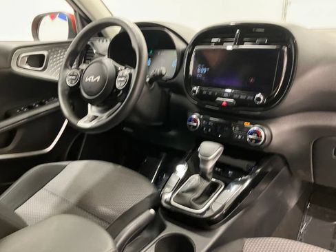 Used 2023 Kia Soul S FWD image 47