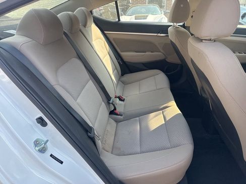 Used 2019 Hyundai Elantra SEL image 7